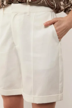 Chenna short