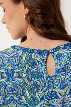 Ciara top