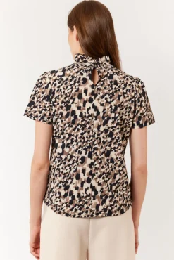 Latoya top