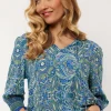 Nabila top