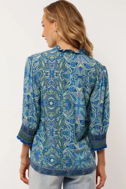 Nabila top