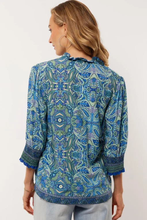 Nabila top
