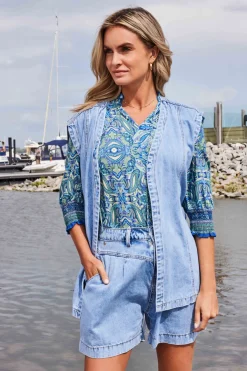 Nabila top
