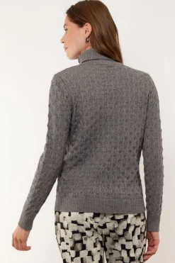 Serina knitting sweater